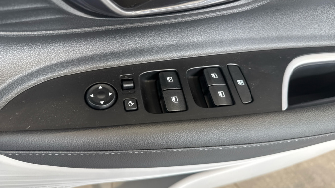 Hyundai i20 1.0T GDi 90 Tech Line 5dr Petrol Hatchback - Image 34